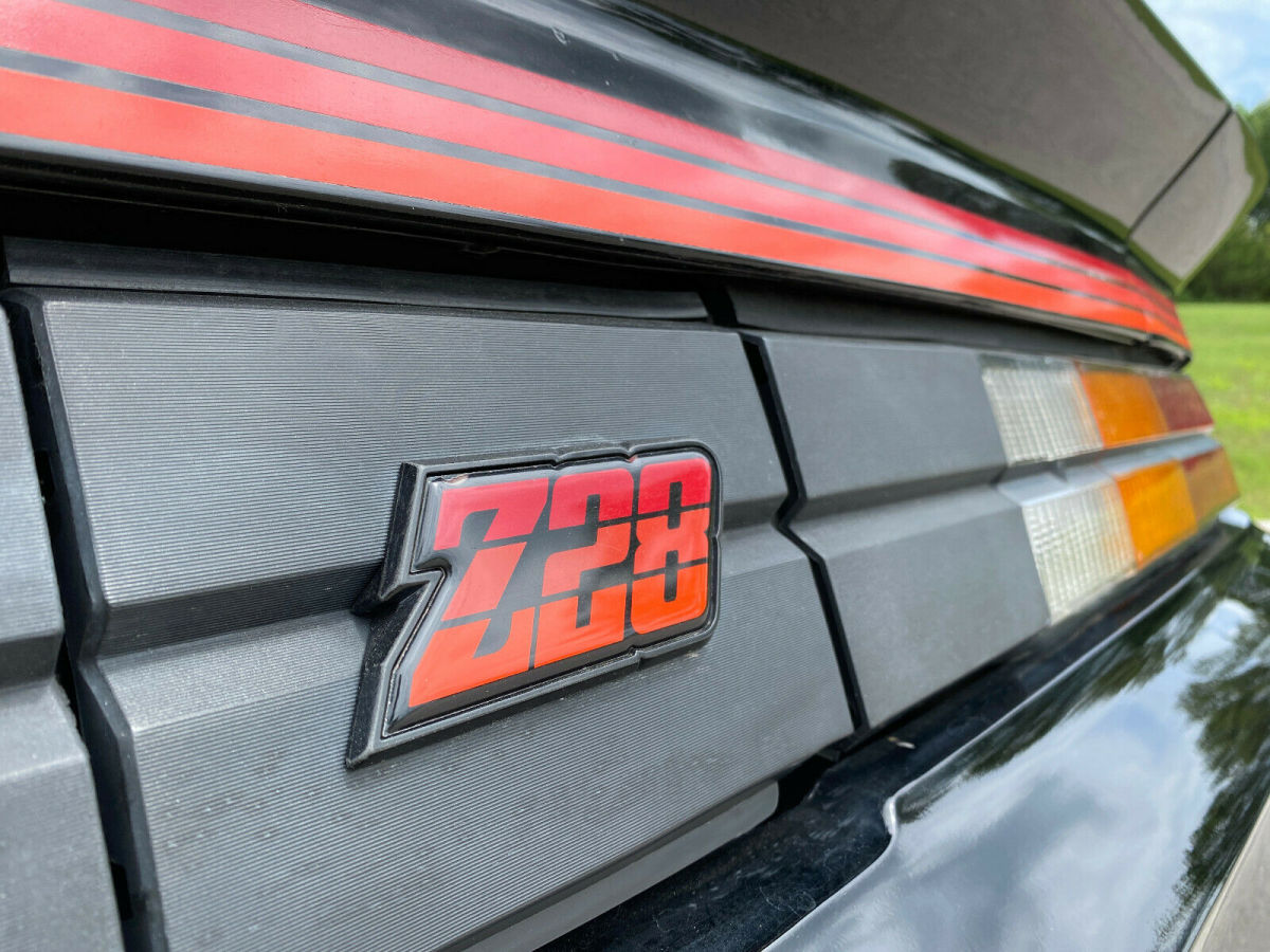 1981 Chevrolet Camaro Z28, 305ci - 4 Spd, T-Tops, 77k miles, Very Clean - photo 7