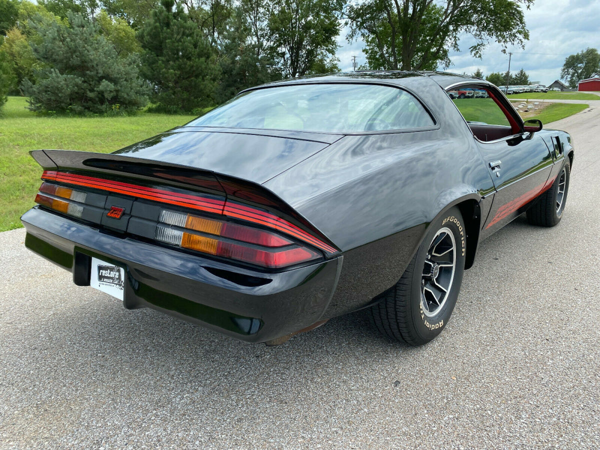 1981 Chevrolet Camaro Z28, 305ci - 4 Spd, T-Tops, 77k miles, Very Clean - photo 8