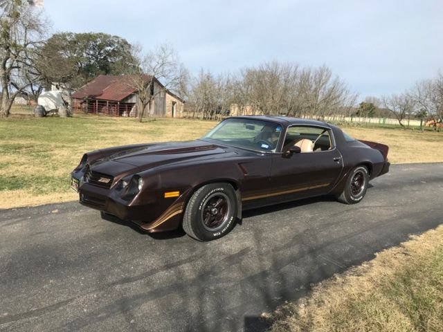 1981 Chevrolet Camaro Z/28 350 auto ac ps pb pwr windows low mileage - photo 11