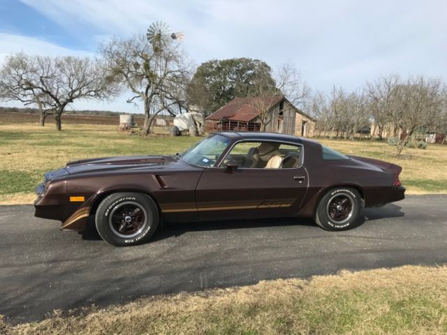 1981 Chevrolet Camaro Z/28 350 auto ac ps pb pwr windows low mileage - photo 2