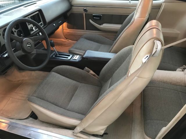 1981 Chevrolet Camaro Z/28 350 auto ac ps pb pwr windows low mileage - photo 4