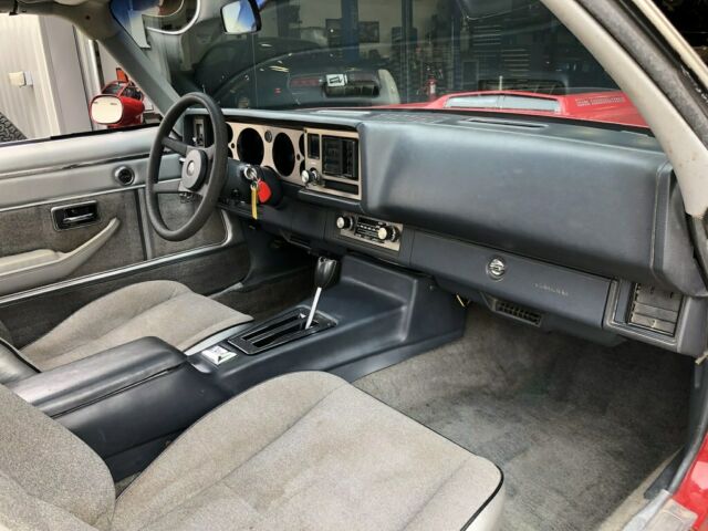 1981 Chevrolet Camaro Z28, 350ci - Auto, T-Tops, 60k miles, Red - photo 13