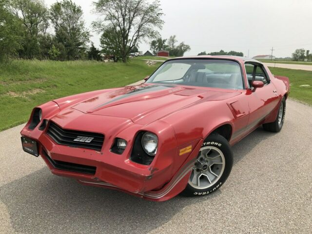 1981 Chevrolet Camaro Z28, 350ci - Auto, T-Tops, 60k miles, Red - photo 5