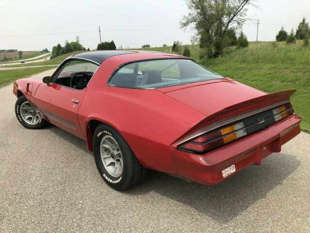 1981 Chevrolet Camaro Z28, 350ci - Auto, T-Tops, 60k miles, Red - photo 6
