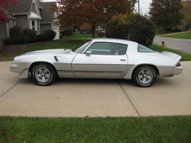 1981 Chevrolet Camaro Z28 - photo 3