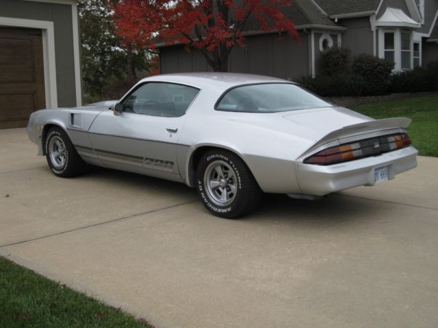 1981 Chevrolet Camaro Z28 - photo 4