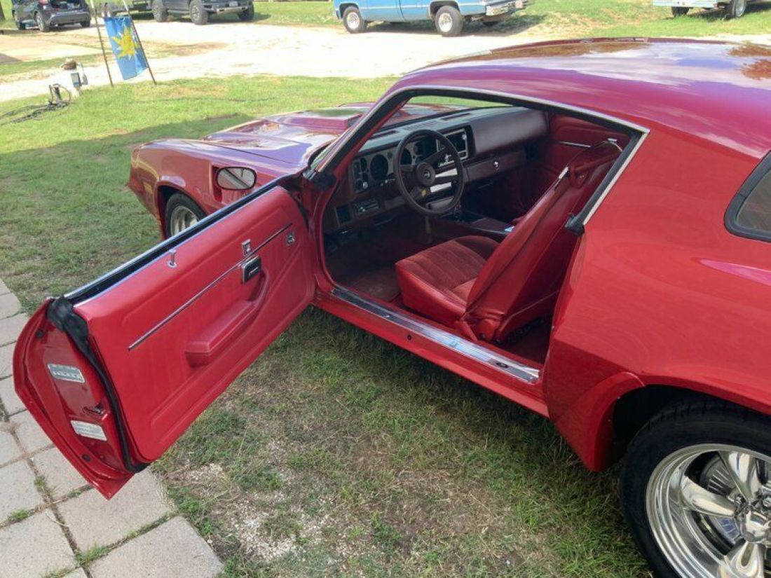 1981 Chevrolet Camaro Z/28 4-Speed, Loaded - photo 2