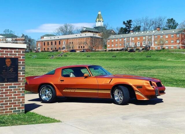 1981 chevrolet camaro z28 coupe 2-door 5.7l. New 350, approx. 11k on motor 1981 Chevrolet Camaro