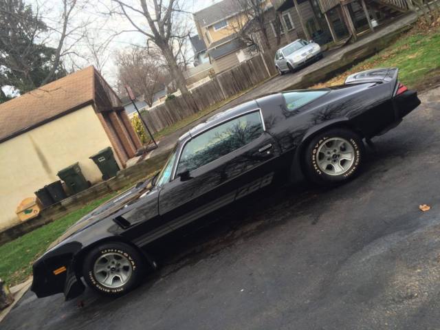 1981 Chevrolet Camaro - photo 4