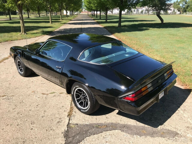 1981 Chevrolet Camaro Z28 - photo 4