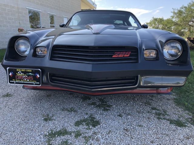 1981 Chevrolet Camaro Super clean T-top great color combination - photo 11