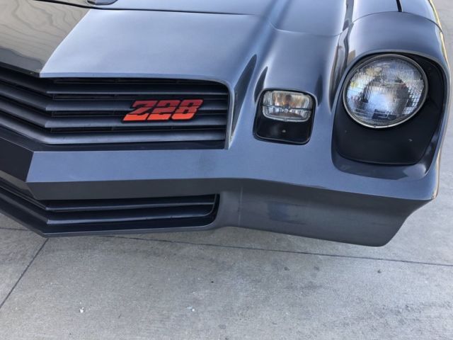 1981 Chevrolet Camaro Super clean T-top great color combination - photo 9