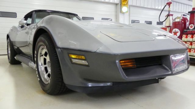 1981 Chevrolet Corvette -- - photo 3