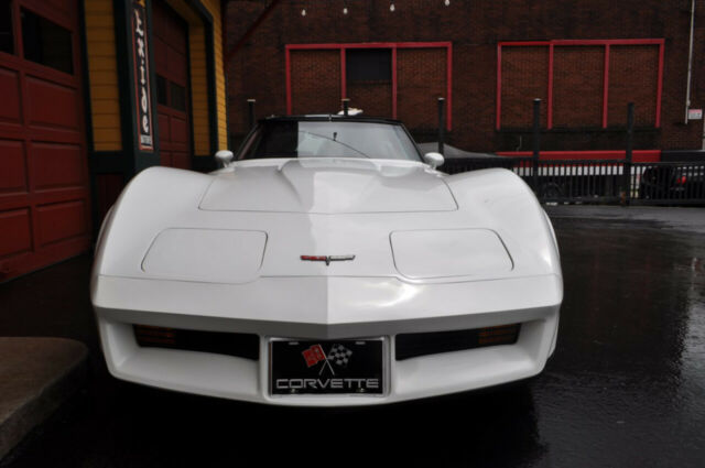 1981 Chevrolet Corvette 1981 9k Org Miles White/Red Org Docs Loaded! - photo 11