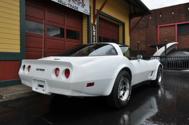 1981 Chevrolet Corvette 1981 9k Org Miles White/Red Org Docs Loaded! - photo 3