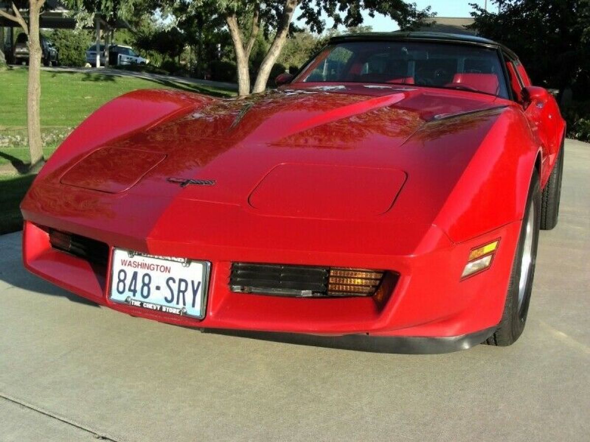 1981 Chevrolet Corvette 2dr Coupe - photo 4