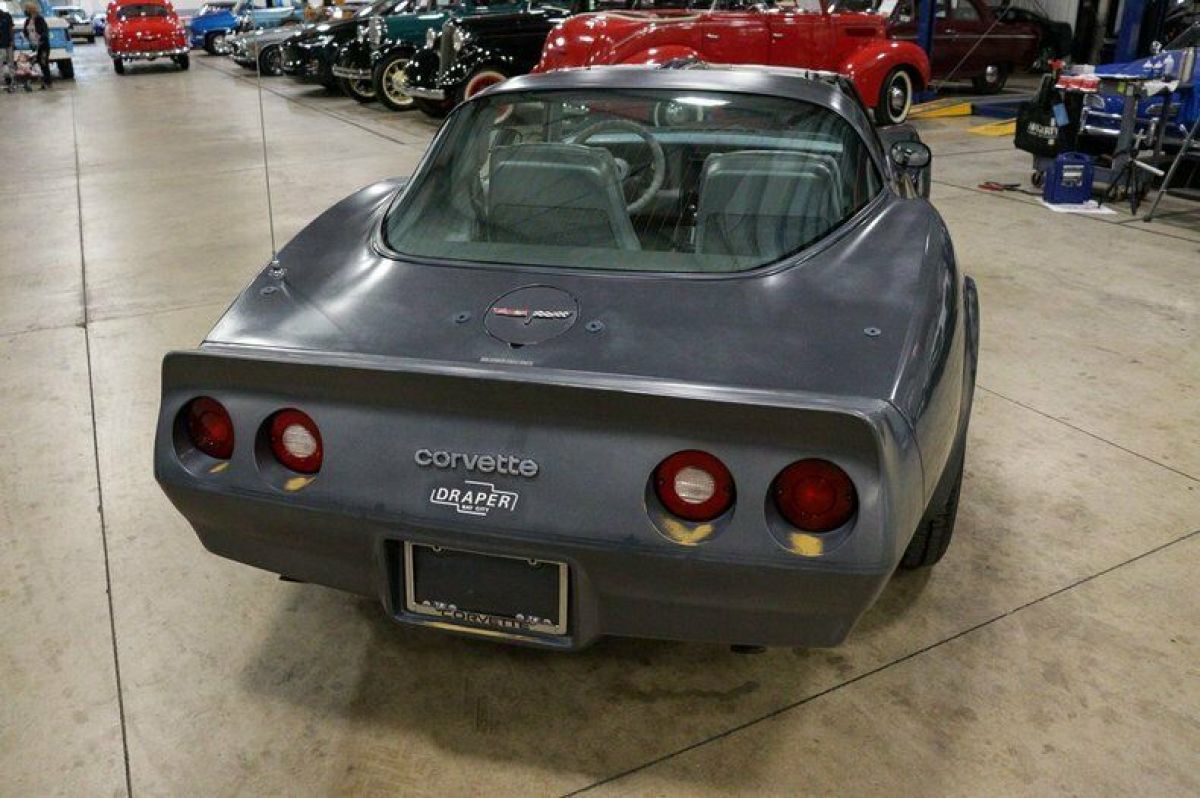 1981 Chevrolet Corvette - photo 11
