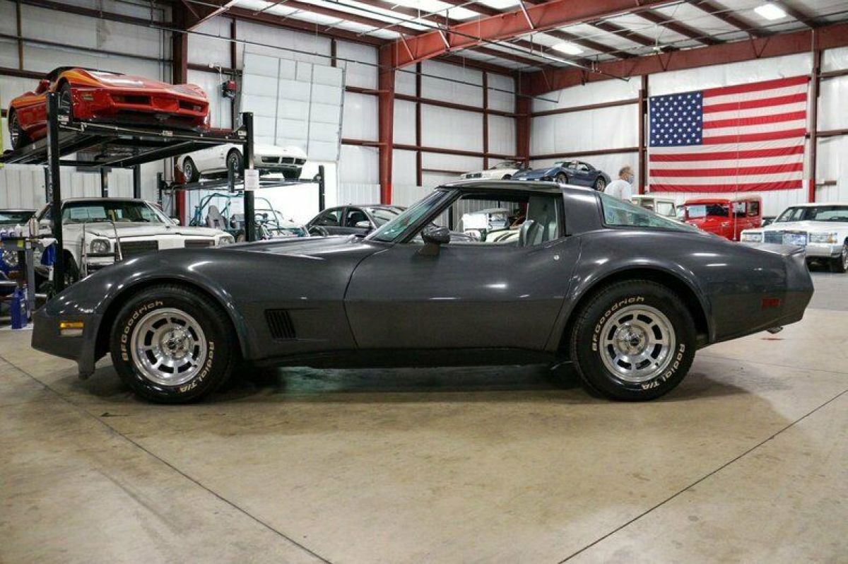 1981 Chevrolet Corvette - photo 2