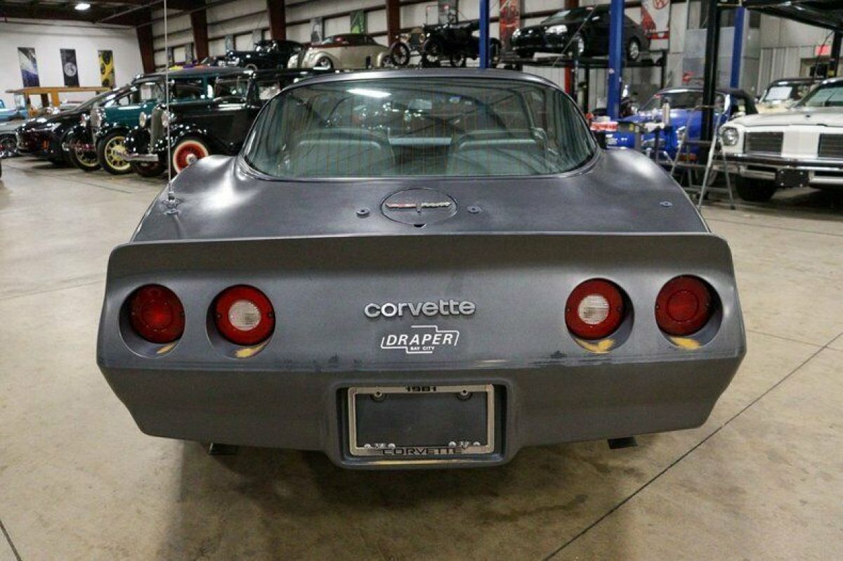 1981 Chevrolet Corvette - photo 4
