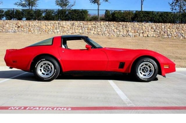 1981 Chevrolet Corvette Base 2dr Coupe 66,000 Miles Red Coupe 5.7L V8 Automatic 1981 Chevrolet Corvette Base 2dr Coupe