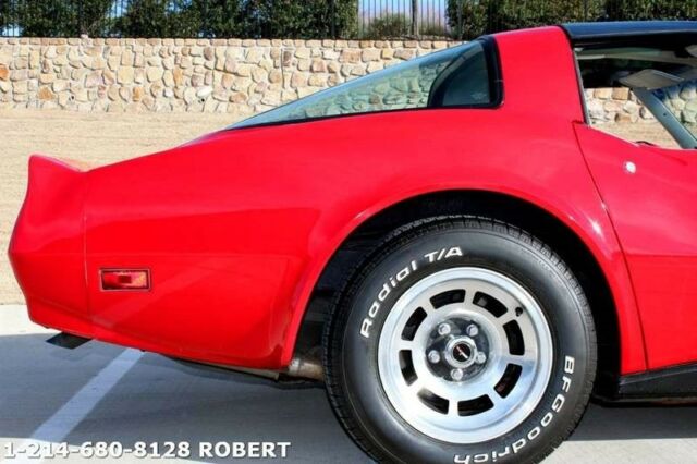 1981 Chevrolet Corvette Base 2dr Coupe - photo 2