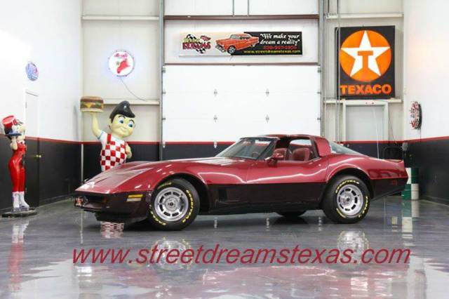 1981 Chevrolet Corvette Base 2dr Coupe 76924 Miles Burgandy Coupe 5.7L V8 Automa 1981 Chevrolet Corvette Base 2dr Coupe