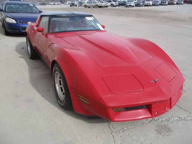 1981 Chevrolet Corvette Base Coupe 2-Door - photo 2