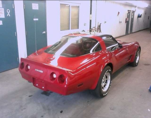 1981 Chevrolet Corvette Base Coupe 2-Door - photo 3