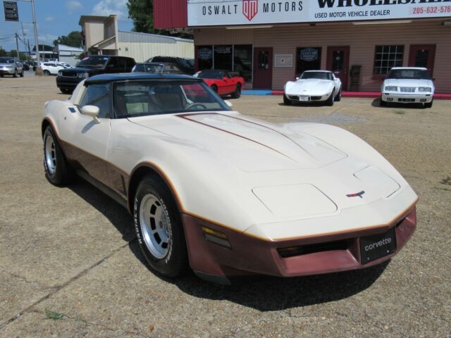 1981 Chevrolet Corvette BOWLING GREEN EDITION - photo 2