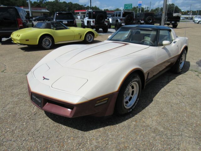 1981 Chevrolet Corvette BOWLING GREEN EDITION - photo 4