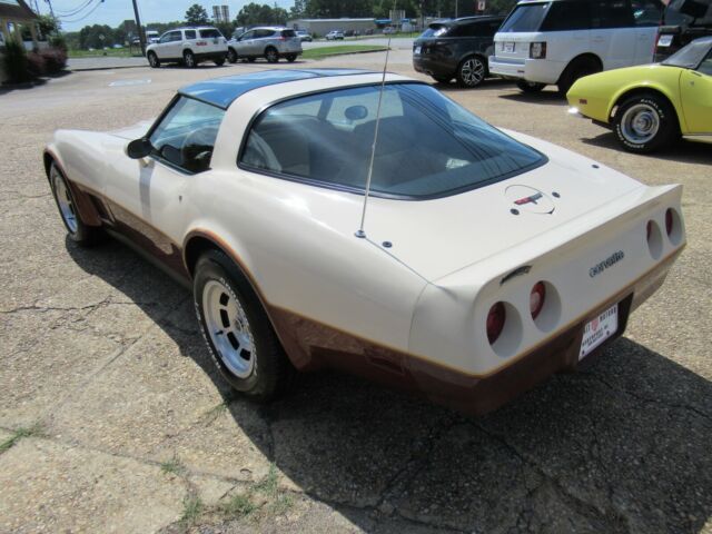1981 Chevrolet Corvette BOWLING GREEN EDITION - photo 6