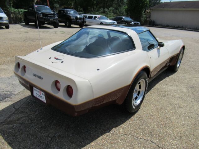 1981 Chevrolet Corvette BOWLING GREEN EDITION - photo 8
