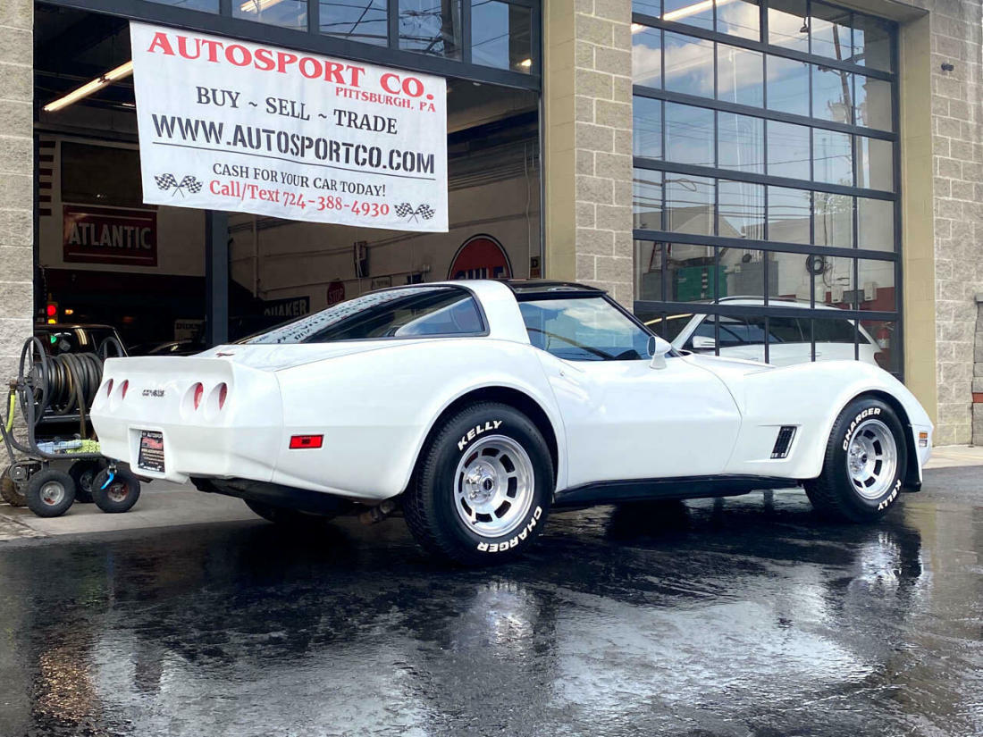 1981 Chevrolet Corvette Coupe - photo 3