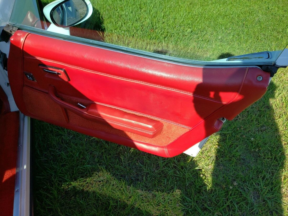 1981 Chevrolet Corvette red - photo 4