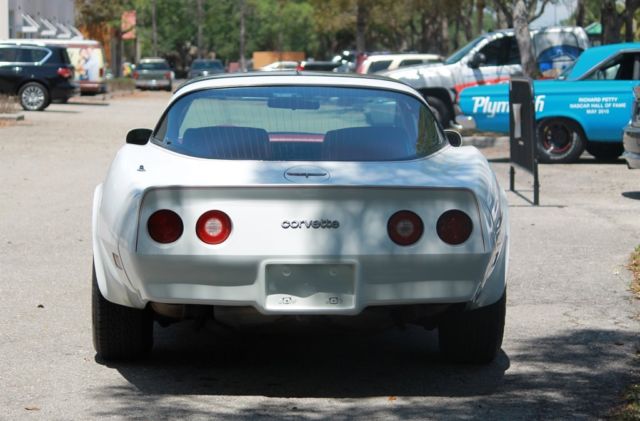 1981 Chevrolet Corvette Low Miles Automatic Glass T-Tops - photo 12