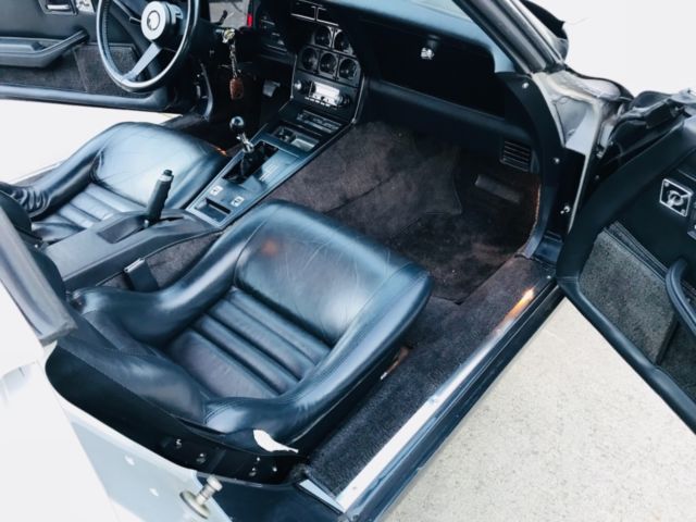 1981 Chevrolet Corvette - photo 11