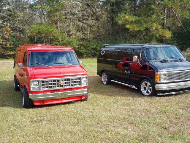 1981 Chevrolet G20 Van - photo 2