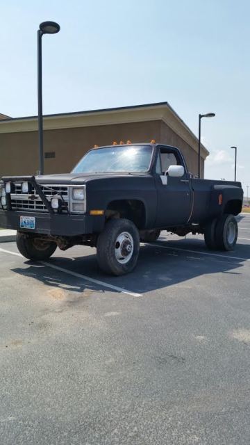 1981 Chevrolet K30 Silverado 3500 Dually Cummins 5.9 diesel 5 speed NV 4500 1980 Chevrolet Silverado 3500