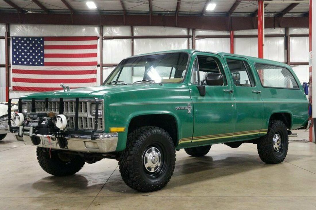 1981 Chevrolet Suburban 94841 Miles Emerald green SUV 5.7L V8 3-Speed Manual 1981 Chevrolet Suburban