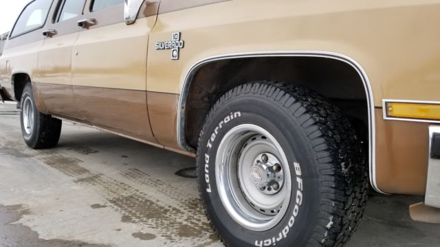 1981 Chevrolet Suburban - photo 9