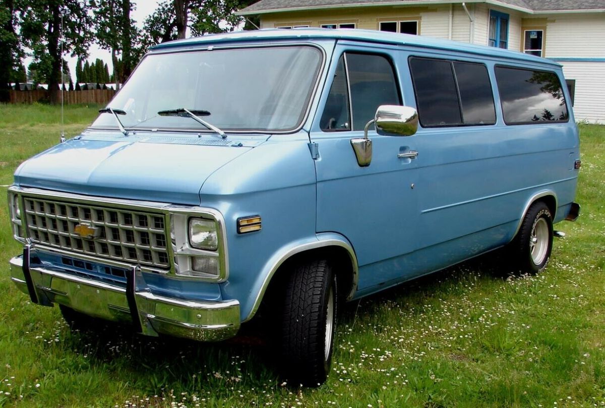 1981 CHEVY BEAUVILLE G20 8 PASSENGER VAN LOADED 33/GAL- TILT - CRUISE - POSI 1981 Chevrolet G20 Van BEAUVILLE