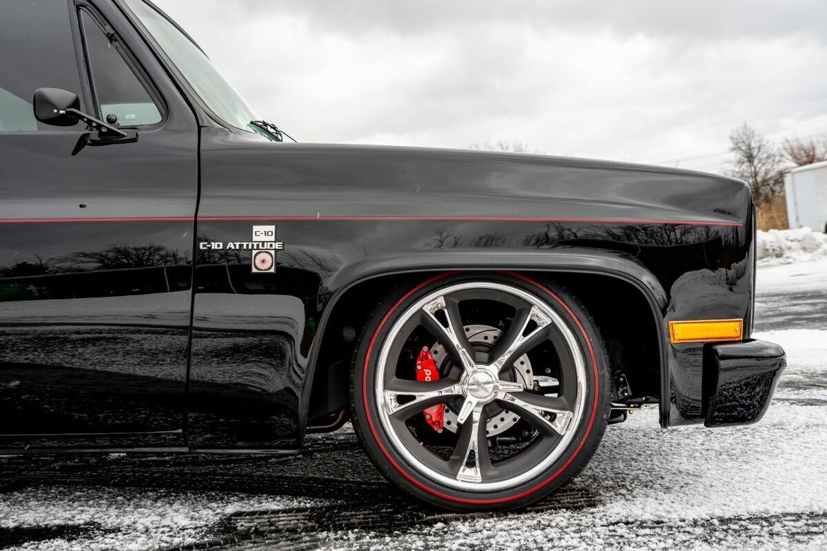 1981 Chevrolet C-10 Silverado - photo 2