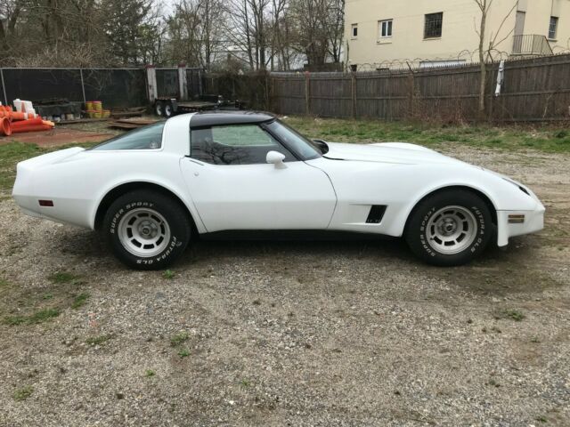 1981 Chevrolet Corvette - photo 4