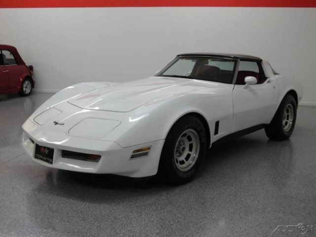 1981 Chevrolet Corvette T-TOP AUTOMATIC 350CI - photo 5
