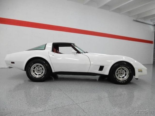 1981 Chevrolet Corvette T-TOP AUTOMATIC 350CI - photo 7