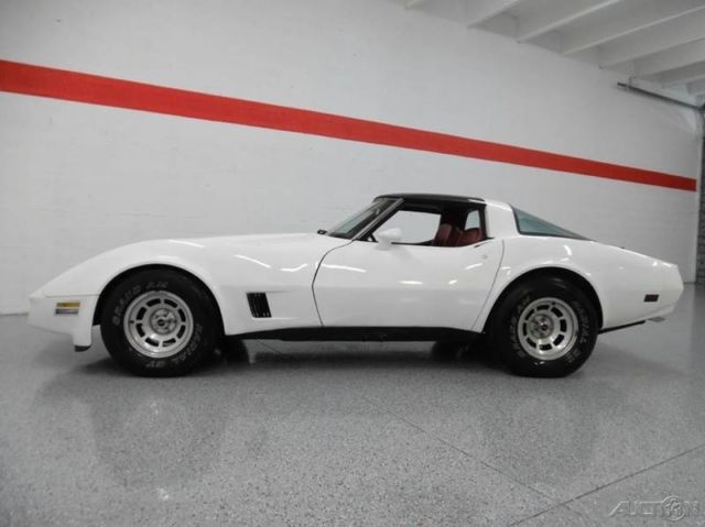 1981 Chevrolet Corvette T-TOP AUTOMATIC 350CI - photo 8