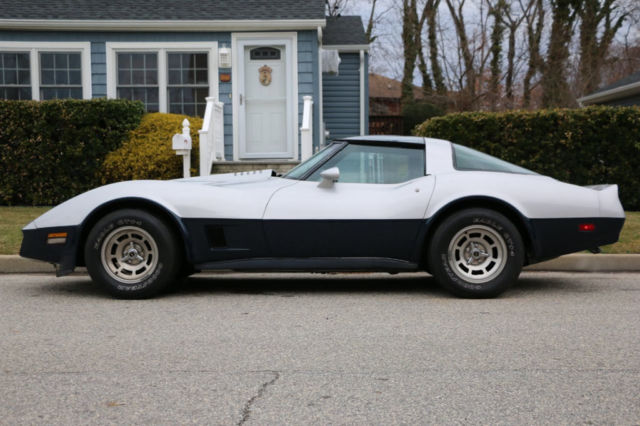 1981 Chevrolet Corvette - photo 3