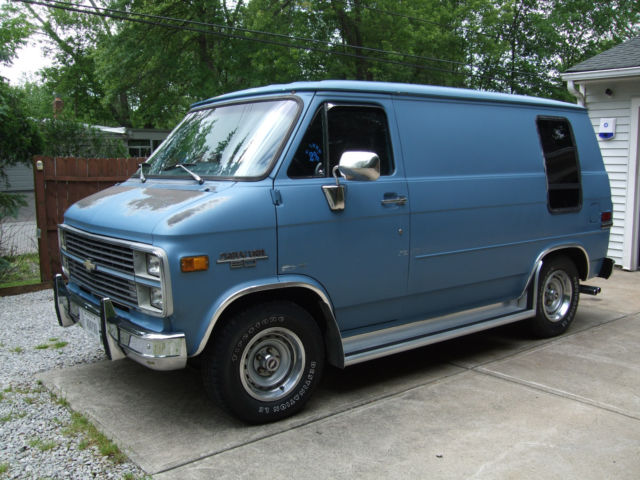 1981 Chevrolet G20 Van - photo 2
