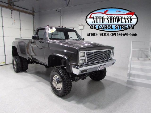 1981 CHEVY K30 DUALLY DRW 454 BIG BLOCK FRAME OFF RESTORATION silverado blazer 1981 Chevrolet Suburban