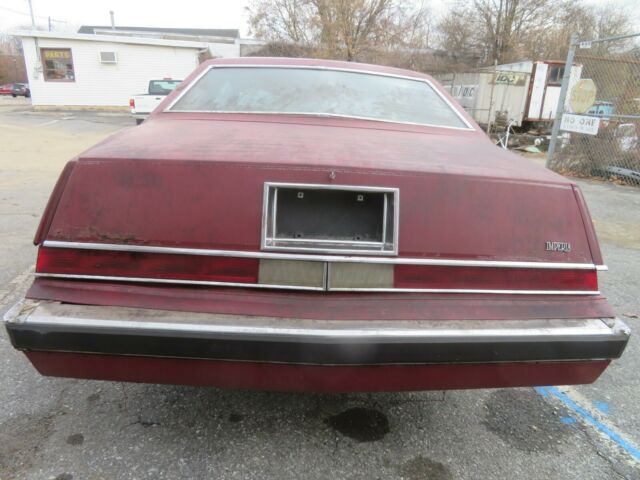 1981 Chrysler Imperial - photo 4